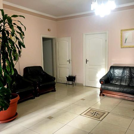 Comfort Hotel Chervonograd Экстерьер фото