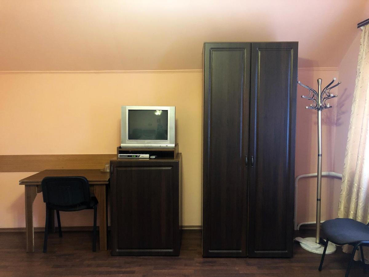 Comfort Hotel Chervonograd Экстерьер фото