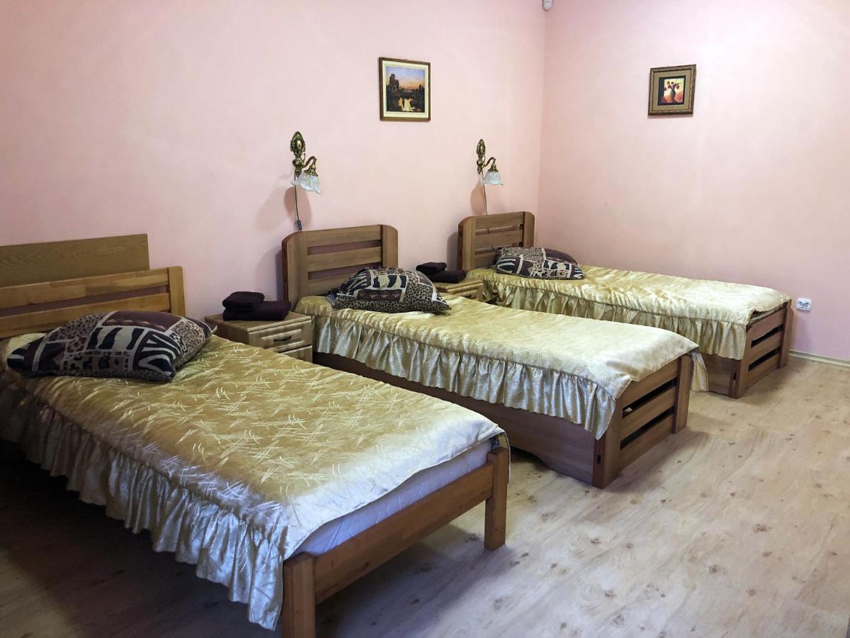 Comfort Hotel Chervonograd Экстерьер фото