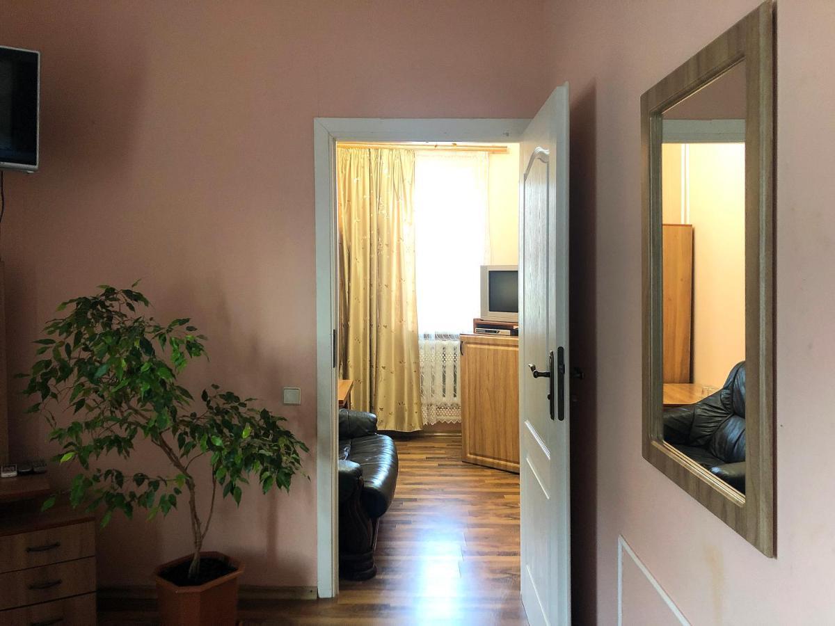 Comfort Hotel Chervonograd Экстерьер фото