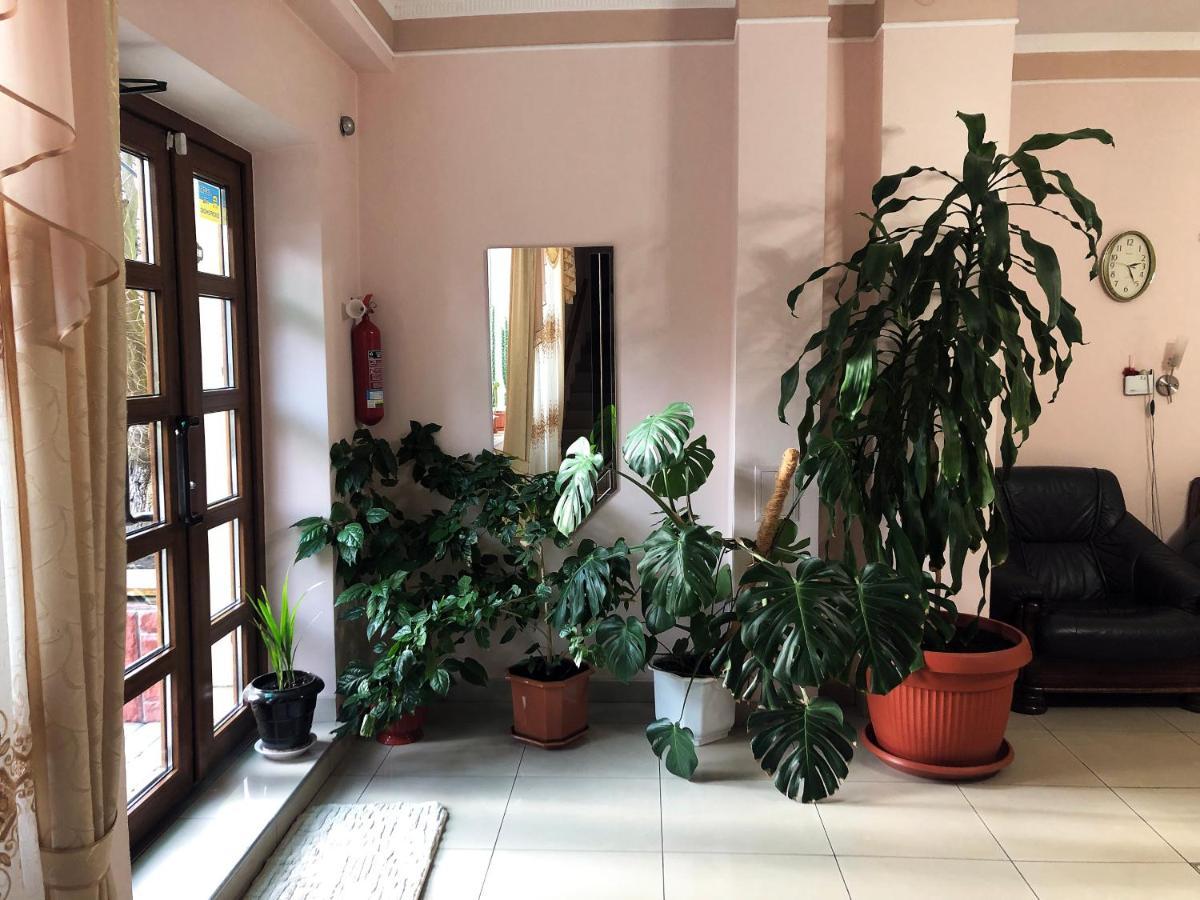 Comfort Hotel Chervonograd Экстерьер фото