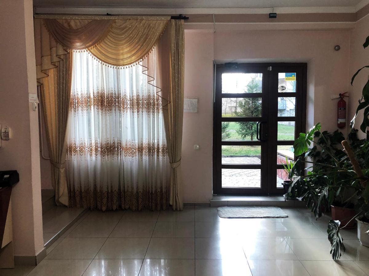 Comfort Hotel Chervonograd Экстерьер фото